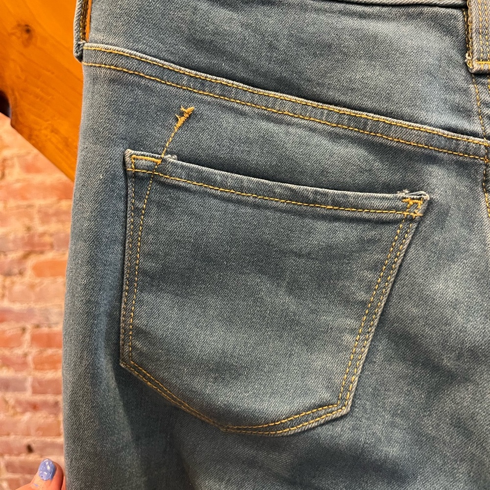Mid Rise Skinny Jeans - Picture 5 of 6